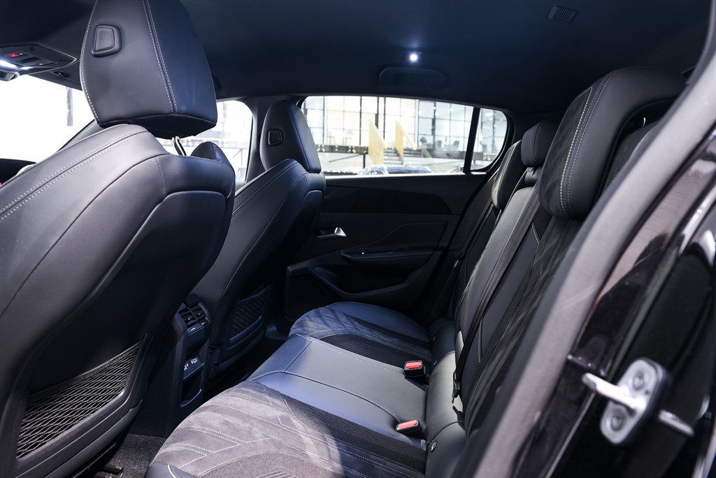 Used Peugeot 308 2022 for sale - 77013234: Photo 14