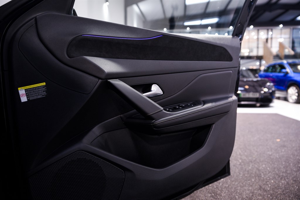 Used Peugeot 308 2022 for sale - 77013234: Photo 32