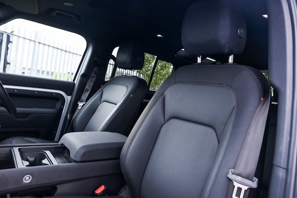 Used Land Rover Defender 110 2023 for sale - 75684732: Photo 11