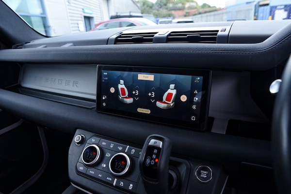 Used Land Rover Defender 110 2023 for sale - 75684732: Photo 18