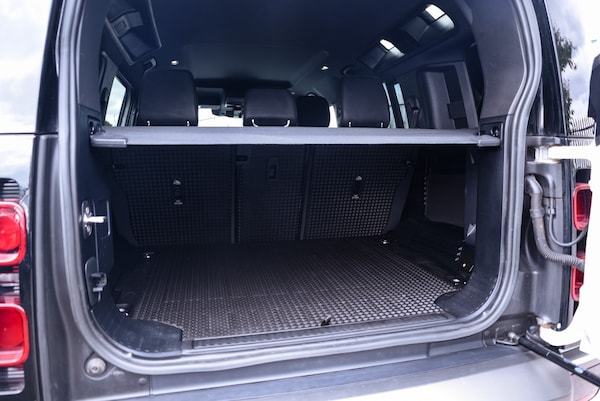 Used Land Rover Defender 110 2023 for sale - 75684732: Photo 24