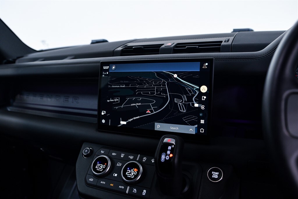 Used Land Rover Defender 2024 for sale - 77702907: Photo 17