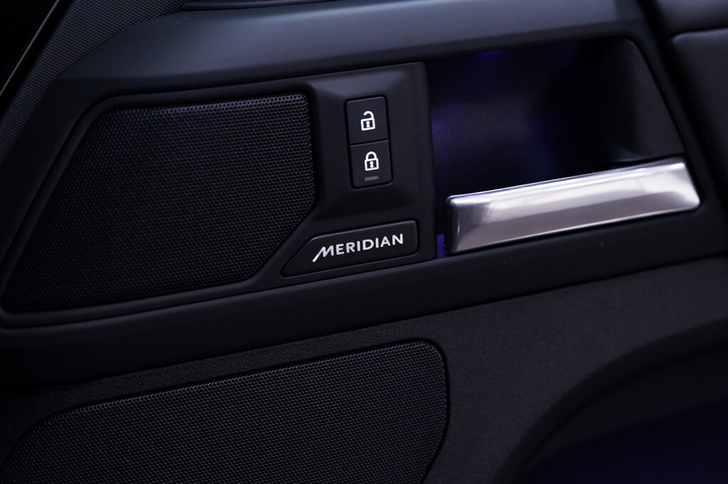 Used Land Rover Defender 2024 for sale - 77702907: Photo 27