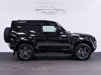 Used Land Rover Defender 2024 for sale - 77702907: Photo