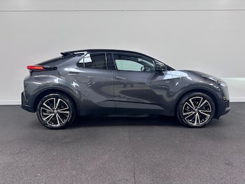 Used Toyota C-HR 2024 for sale - 79635642: Photo