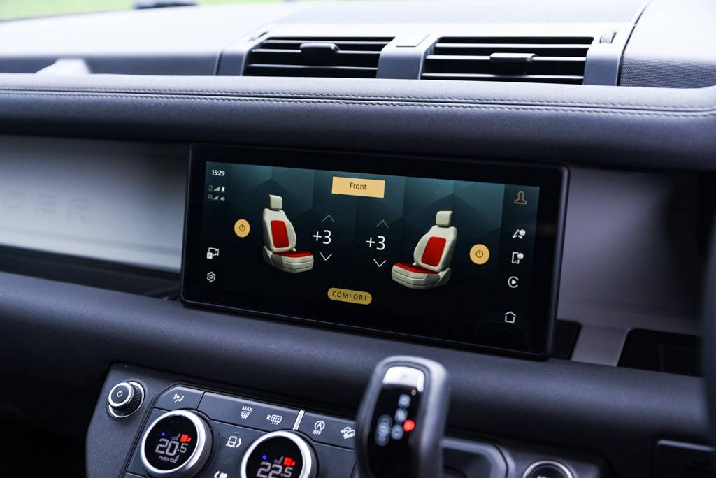 Used Land Rover Defender 90 2023 for sale - 76311418: Photo 17