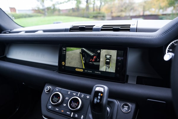 Used Land Rover Defender 2023 for sale - 76311418: Photo 25