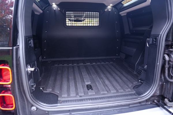 Used Land Rover Defender 2023 for sale - 76311418: Photo 26