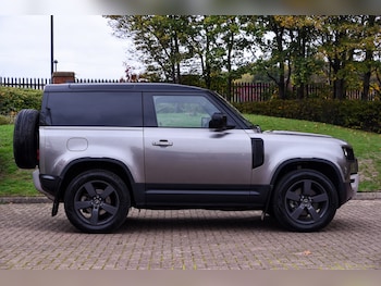 Used Land Rover Defender 2023 for sale - 76311418: Photo 4