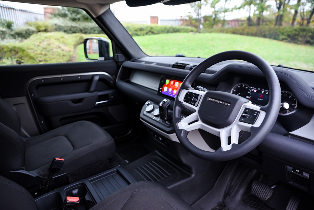 Used Land Rover Defender 90 2023 for sale - 76311418: Photo 8