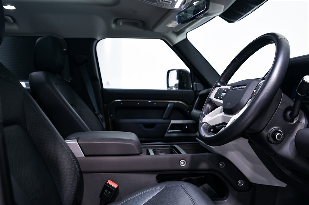 Used Land Rover Defender 2024 for sale - 77600712: Photo 11