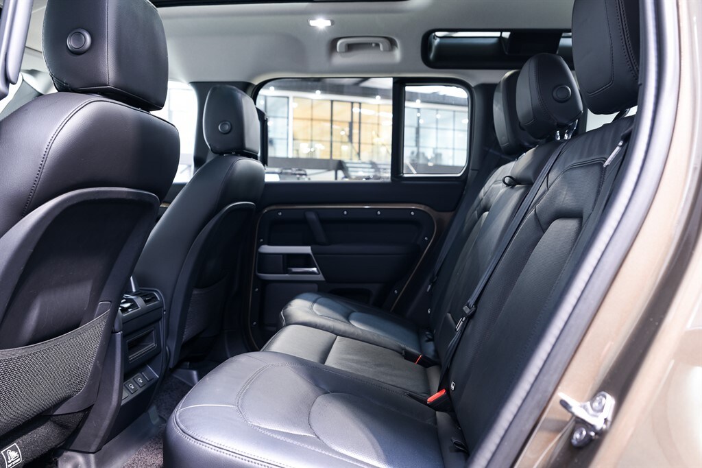 Used Land Rover Defender 2024 for sale - 77600712: Photo 15