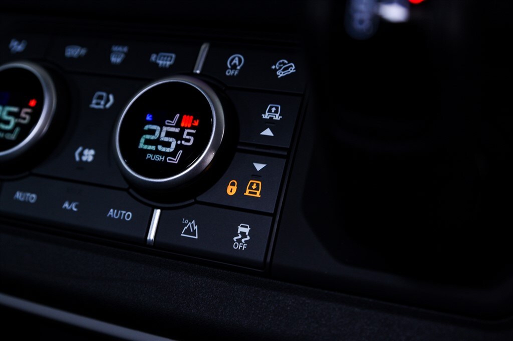 Used Land Rover Defender 2024 for sale - 77600712: Photo 19