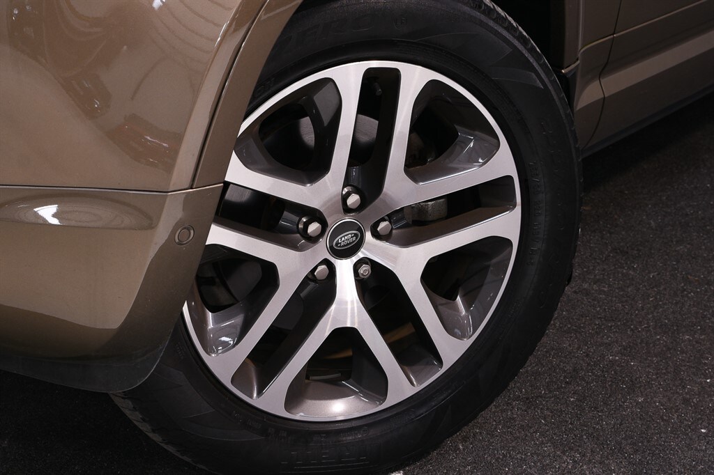 Used Land Rover Defender 2024 for sale - 77600712: Photo 37