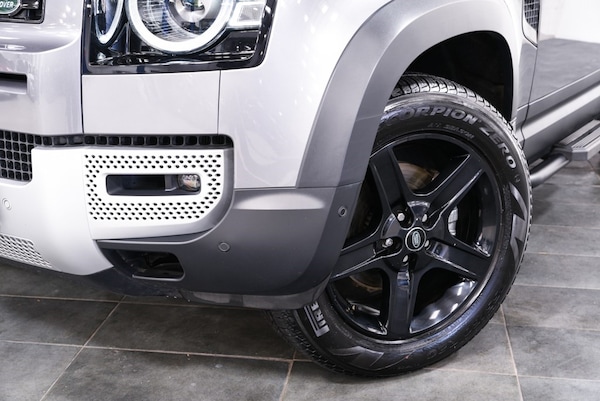 Used Land Rover Defender 90 2023 for sale - 75997121: Photo 23