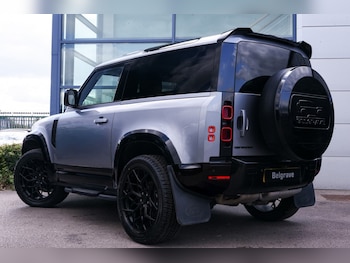 Used Land Rover Defender 90 2023 for sale - 75997121: Photo