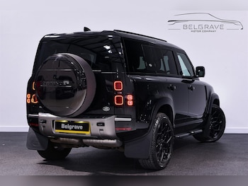 Used Land Rover Defender 2023 for sale - 77480390: Photo