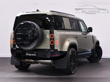 Used Land Rover Defender 110 2023 for sale - 78351332: Photo