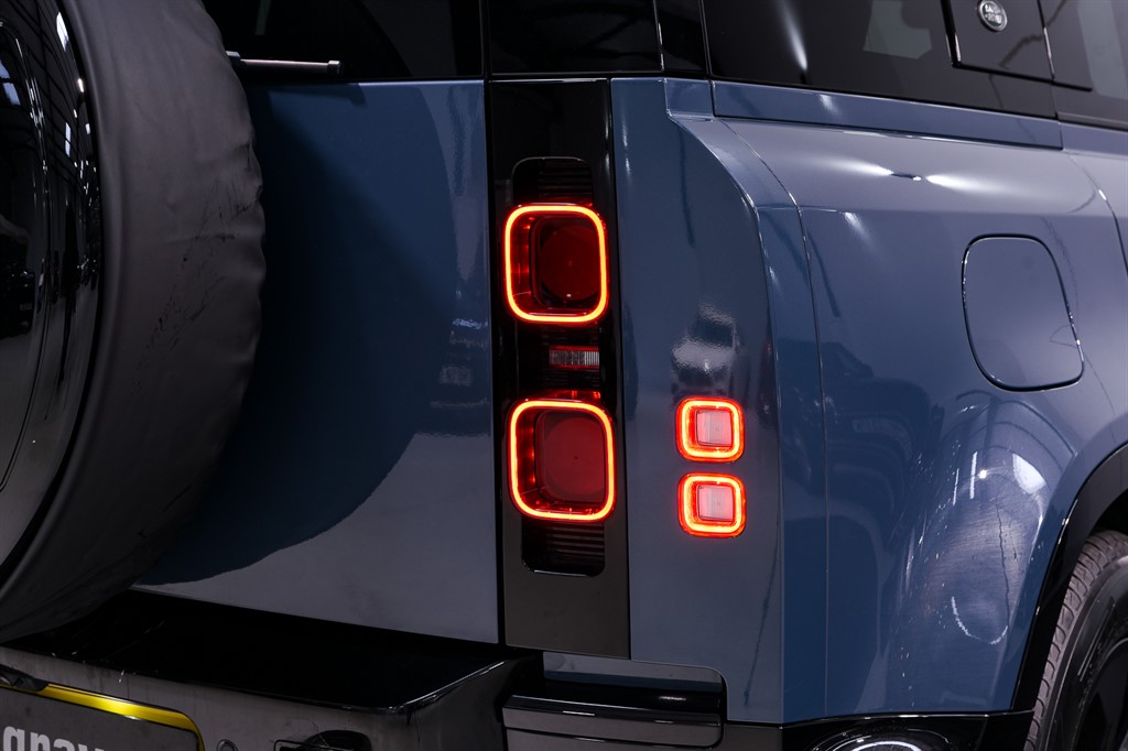 Used Land Rover Defender 2023 for sale - 77406573: Photo 14