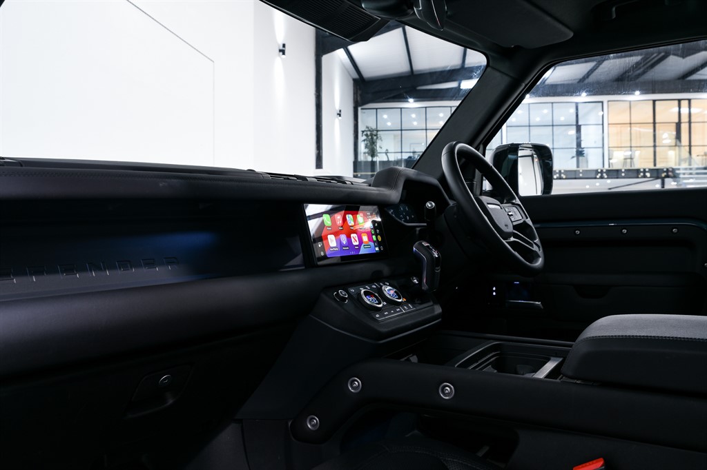 Used Land Rover Defender 2023 for sale - 77406573: Photo 18