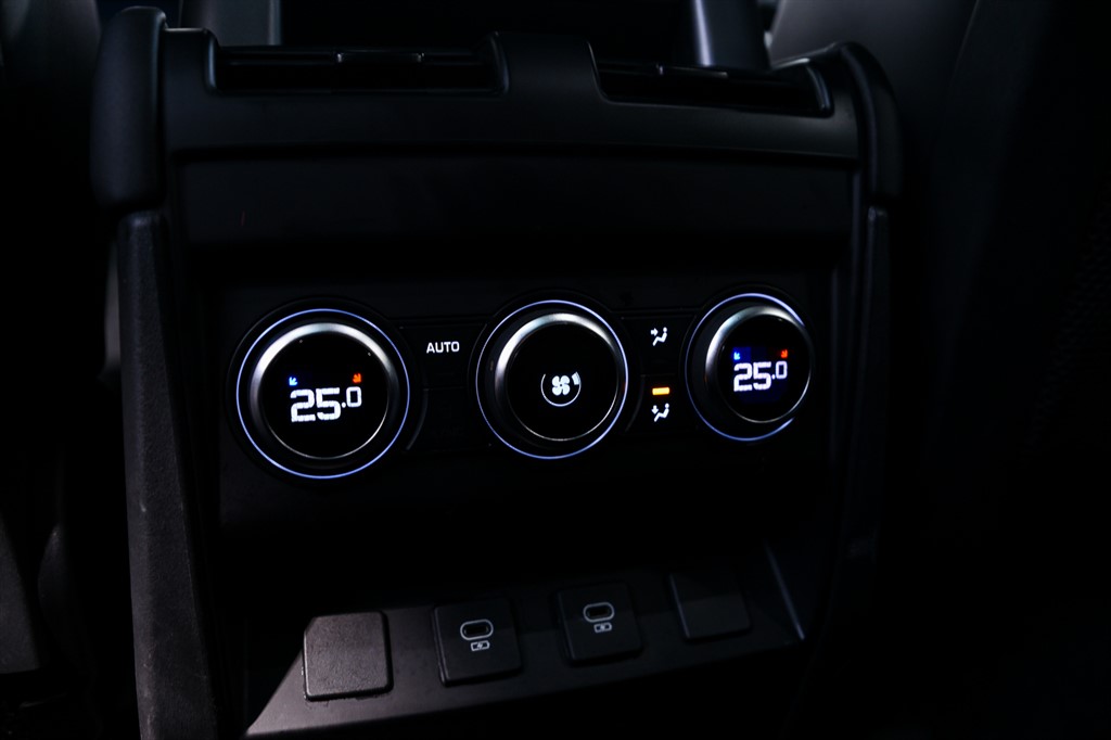 Used Land Rover Defender 2023 for sale - 77406573: Photo 21