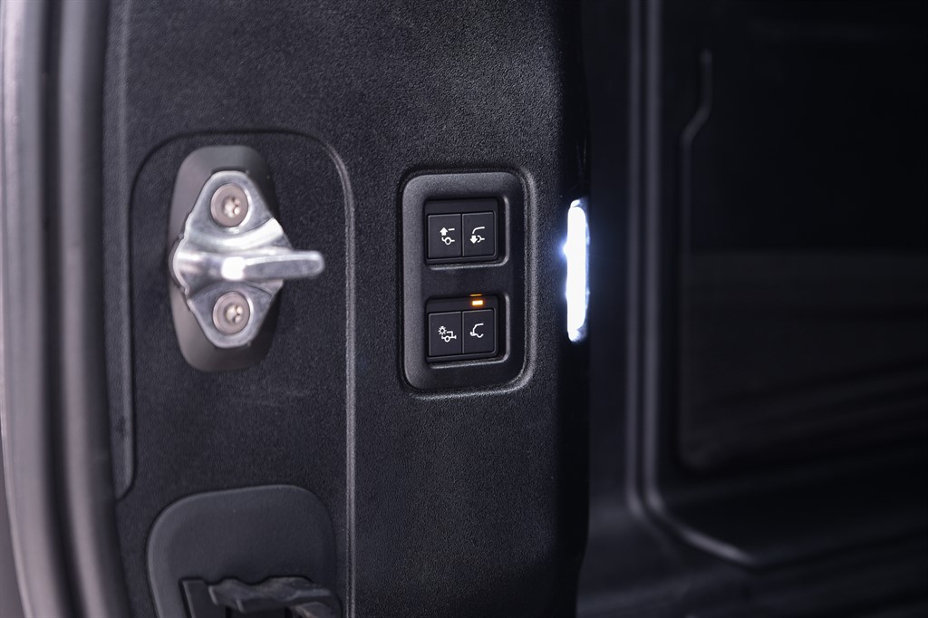 Used Land Rover Defender 2023 for sale - 77406573: Photo 40