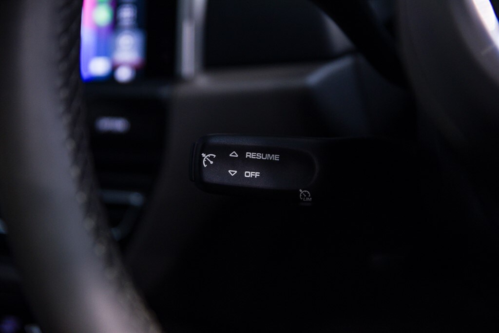 Used Porsche Macan 2023 for sale - 75759090: Photo 32