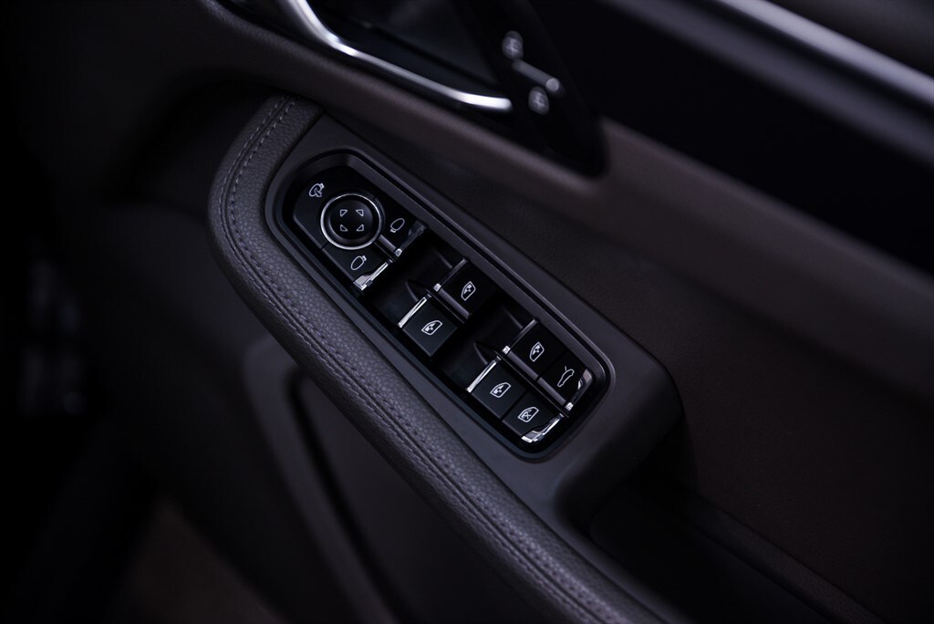 Used Porsche Macan 2023 for sale - 75759090: Photo 35