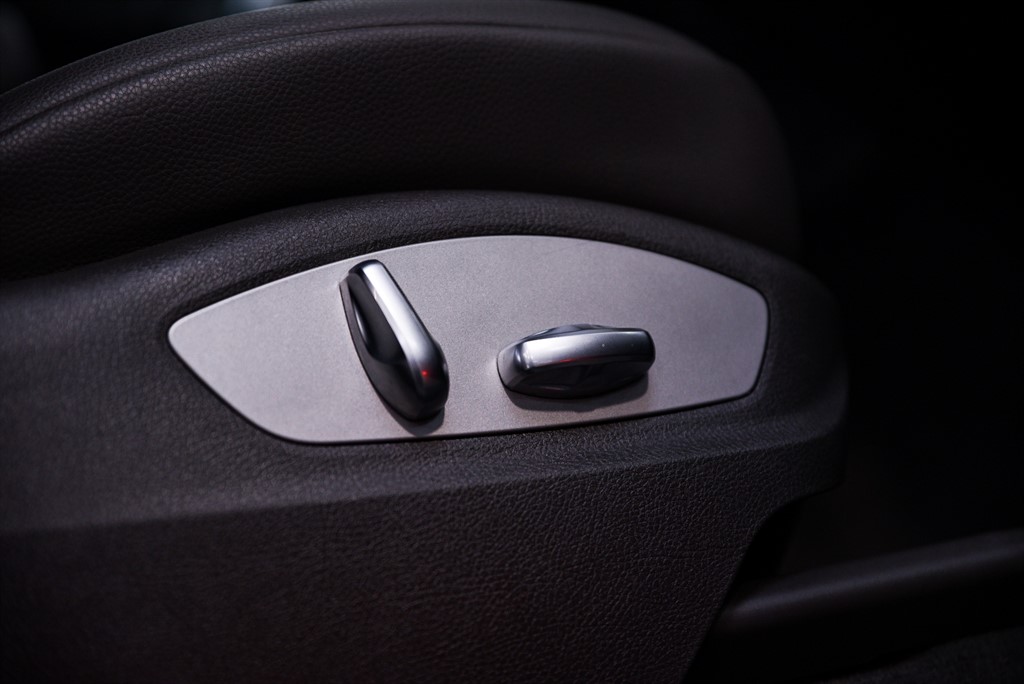 Used Porsche Macan 2023 for sale - 75759090: Photo 36