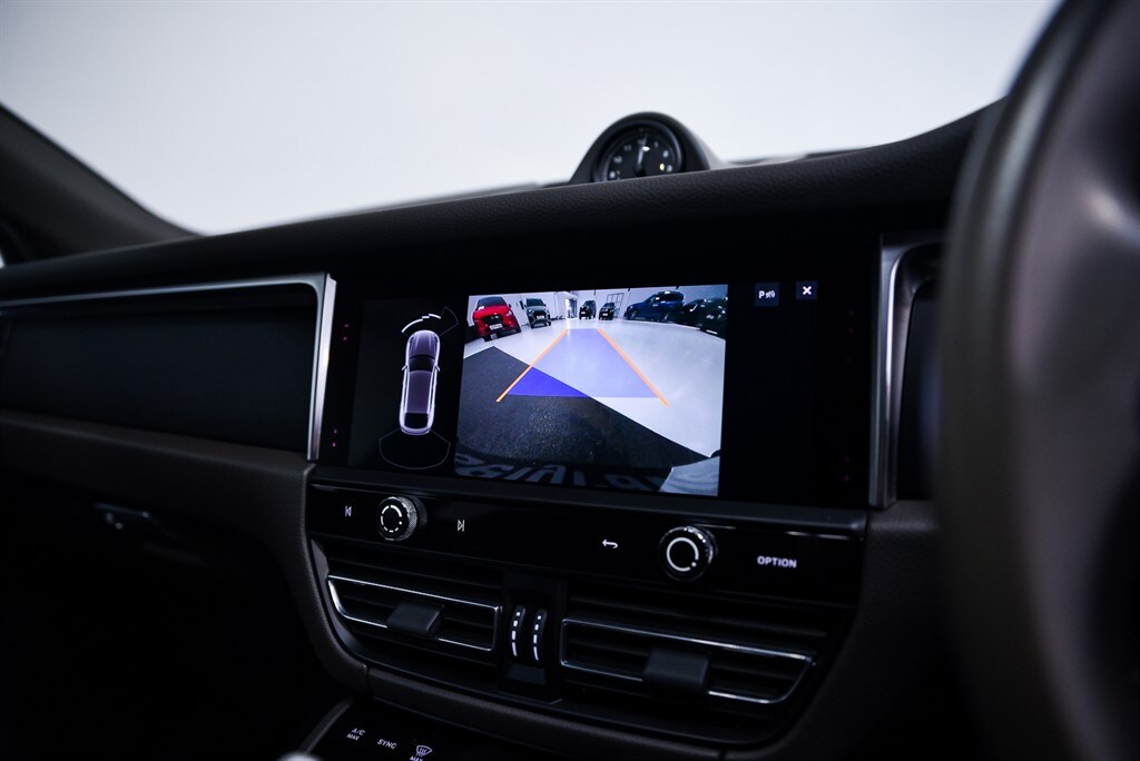 Used Porsche Macan 2023 for sale - 75759090: Photo 37