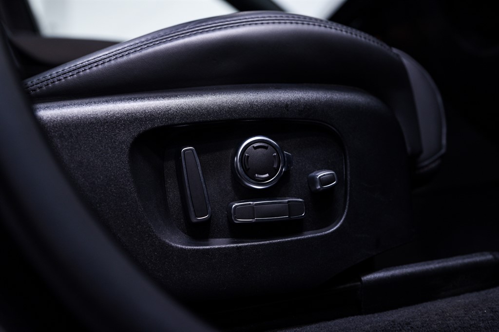 Used Land Rover Range Rover Velar 2023 for sale - 77702898: Photo 37