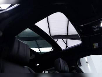 Used Land Rover Range Rover Velar 2023 for sale - 77702898: Photo