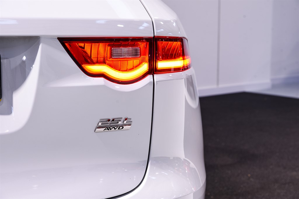 Used Jaguar F-Pace 2019 for sale - 76804469: Photo 14