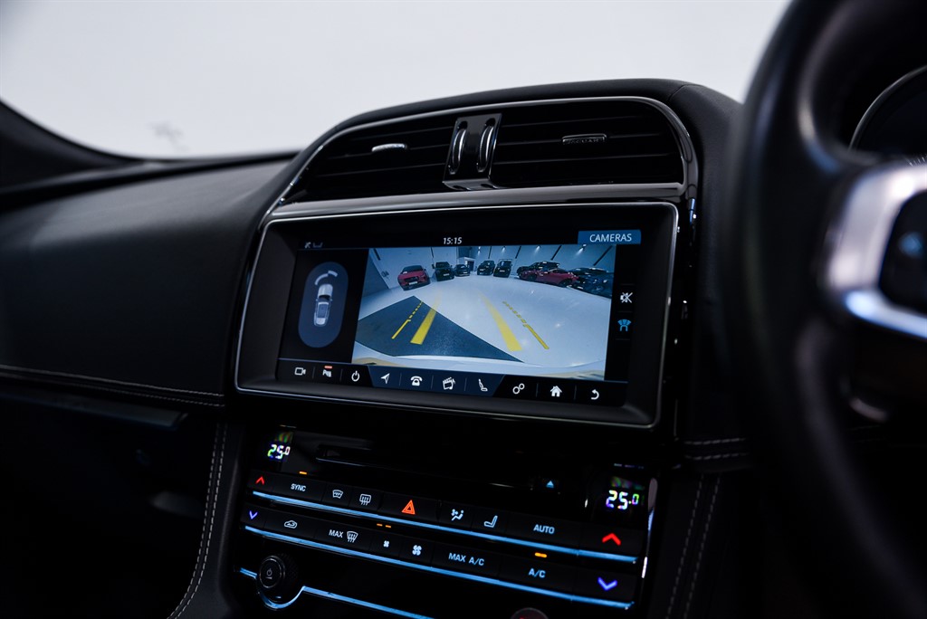 Used Jaguar F-Pace 2019 for sale - 76804469: Photo 33