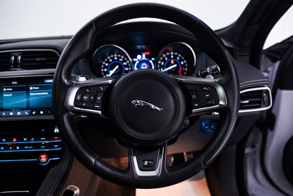 Used Jaguar F-Pace 2019 for sale - 76804469: Photo 34