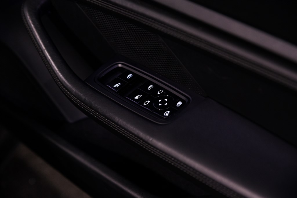 Used Porsche Taycan 2022 for sale - 76589970: Photo 42