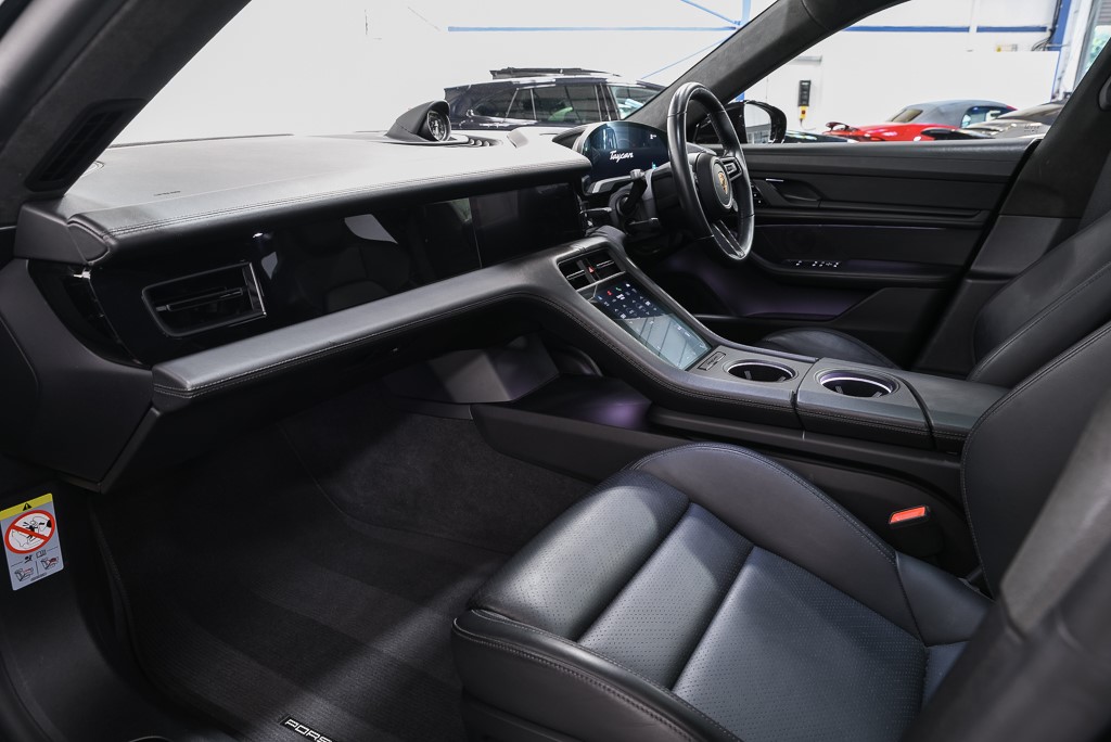 Used Porsche Taycan 2022 for sale - 76589970: Photo 8