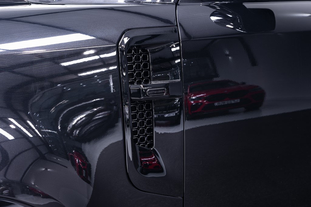 Used Land Rover Defender 2024 for sale - 78133725: Photo 11