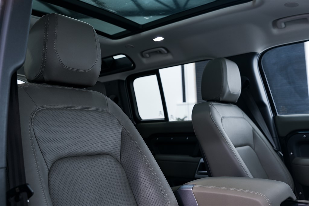 Used Land Rover Defender 2024 for sale - 78133725: Photo 15