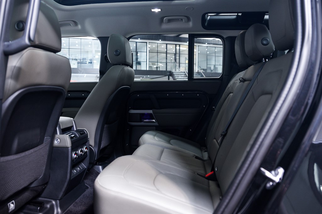 Used Land Rover Defender 2024 for sale - 78133725: Photo 19