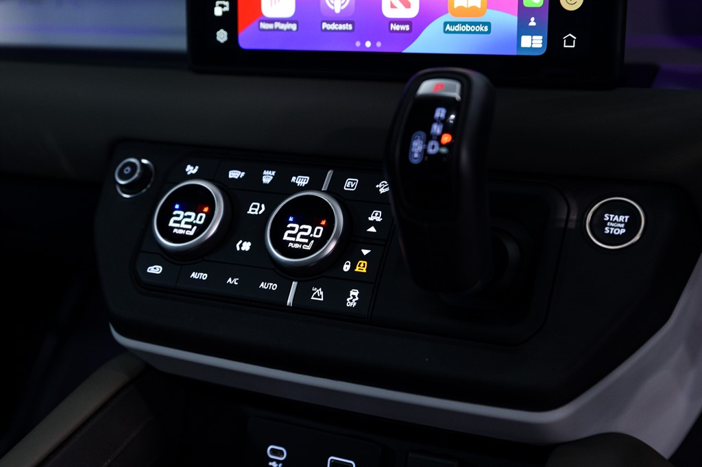 Used Land Rover Defender 2024 for sale - 78133725: Photo 21