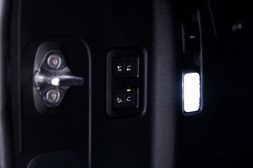 Used Land Rover Defender 2024 for sale - 78133725: Photo 39