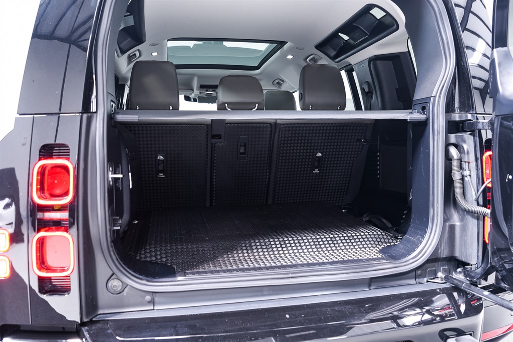 Used Land Rover Defender 2024 for sale - 78133725: Photo 40