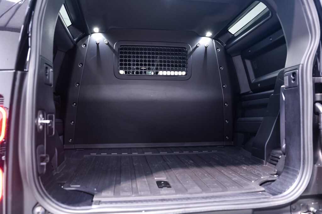 Used Land Rover Defender 2024 for sale - 78067284: Photo 32