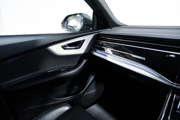 Used Audi Q8 2023 for sale - 75565688: Photo 11
