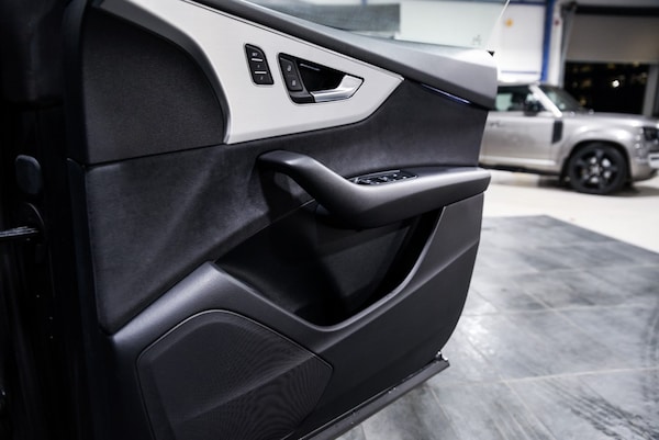 Used Audi Q8 2023 for sale - 75565688: Photo 16