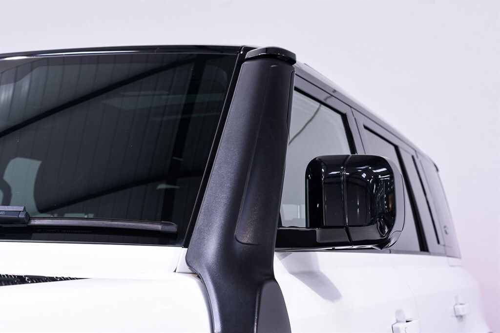 Used Land Rover Defender 2022 for sale - 77960111: Photo 11