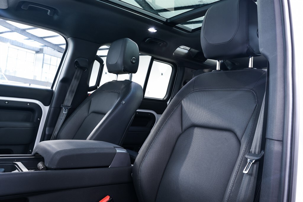 Used Land Rover Defender 2022 for sale - 77960111: Photo 17