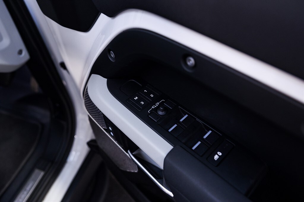 Used Land Rover Defender 2022 for sale - 77960111: Photo 33