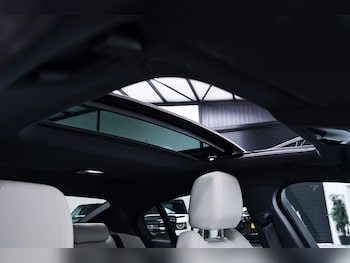 Used Jaguar XE 2024 for sale - 78563595: Photo